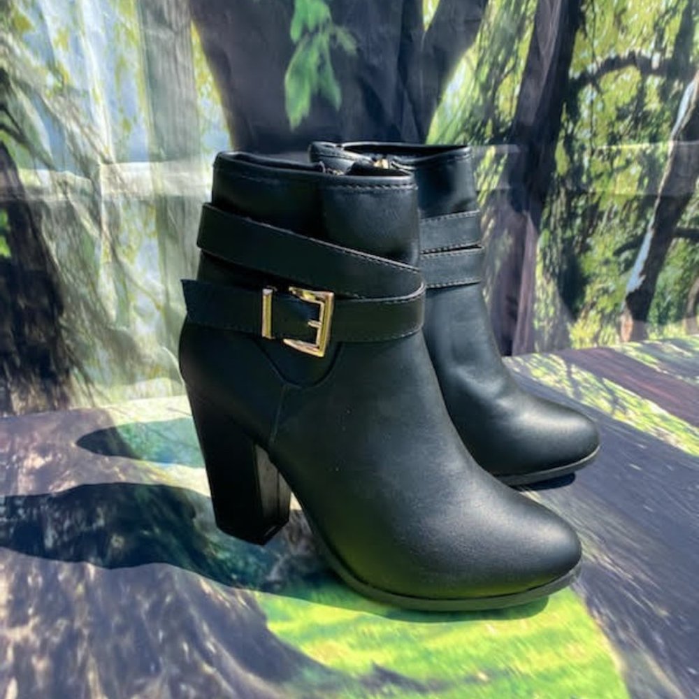 Pela Ankle Bootie